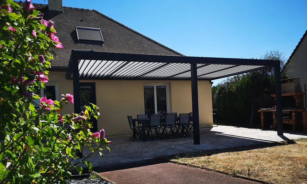 Pergola bioclimatique à Changé (72)